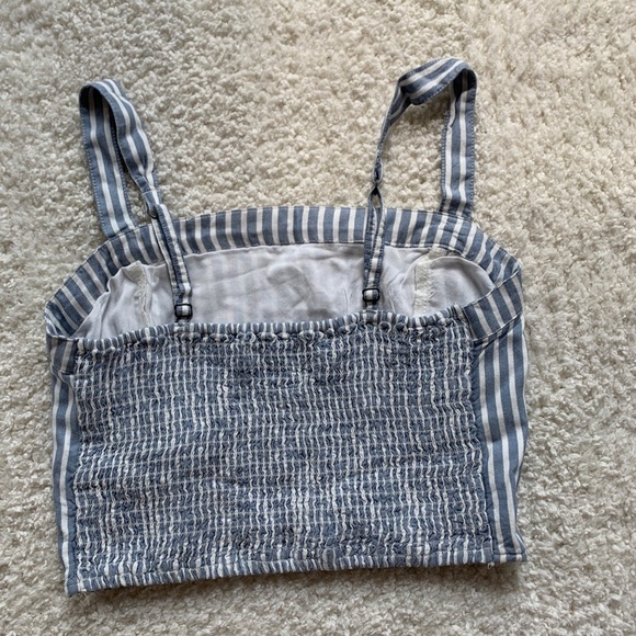 Hollister crop top - Picture 2 of 2